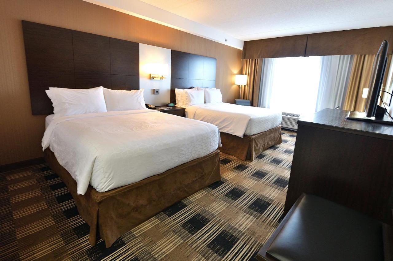 Holiday Inn Express & Suites Ottawa East-Orleans By Ihg Номер фото