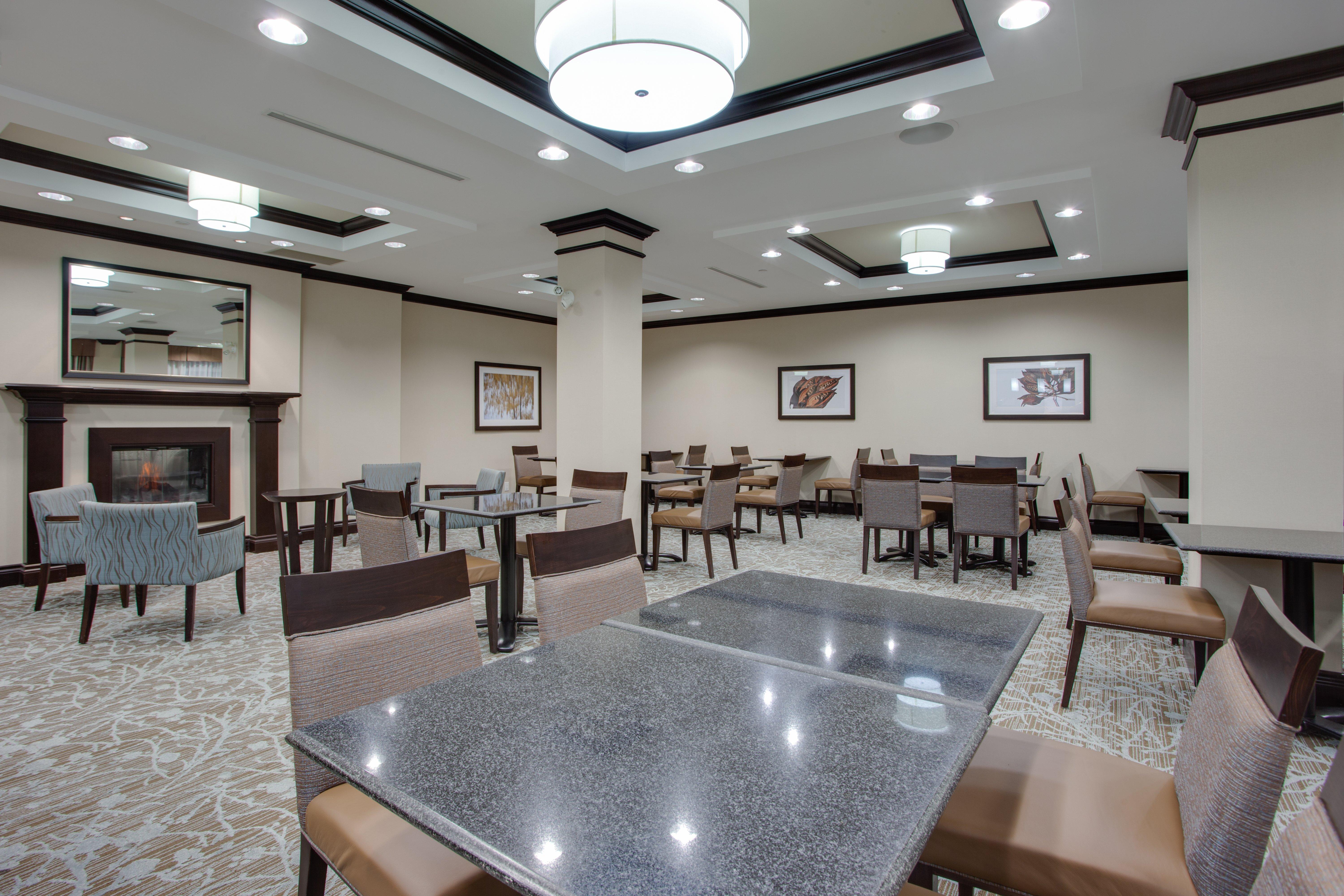 Holiday Inn Express & Suites Ottawa East-Orleans By Ihg Экстерьер фото