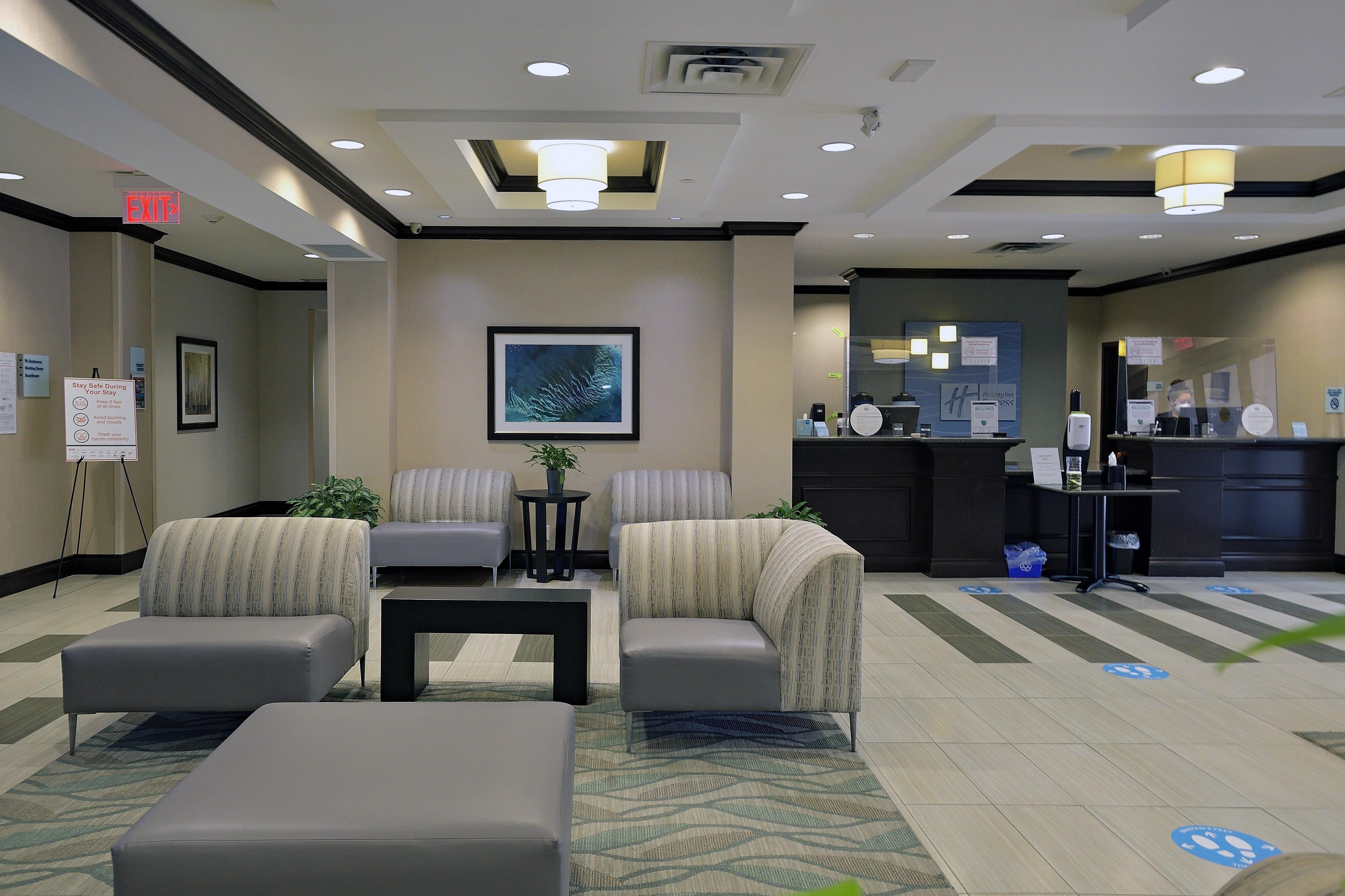 Holiday Inn Express & Suites Ottawa East-Orleans By Ihg Экстерьер фото