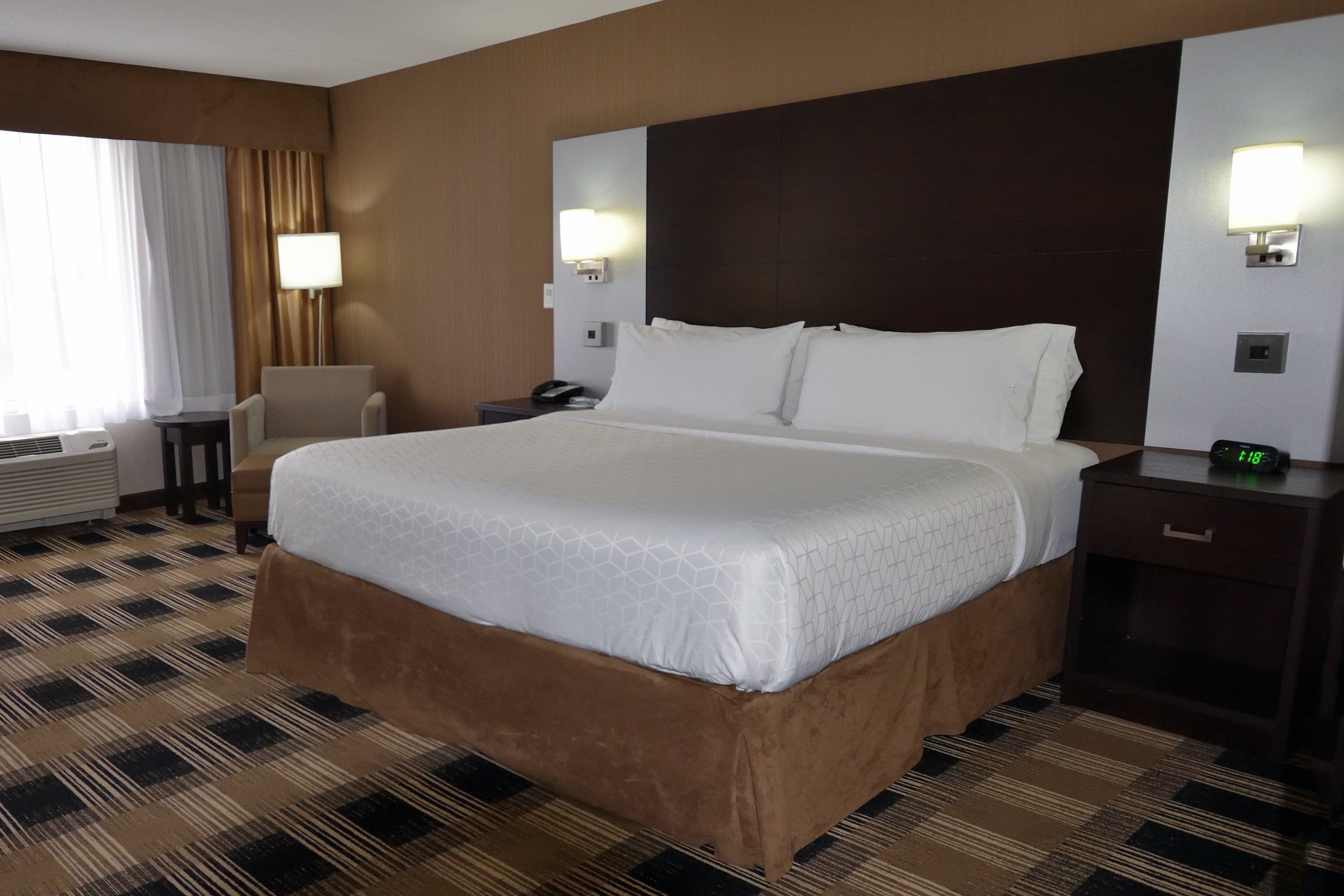 Holiday Inn Express & Suites Ottawa East-Orleans By Ihg Экстерьер фото