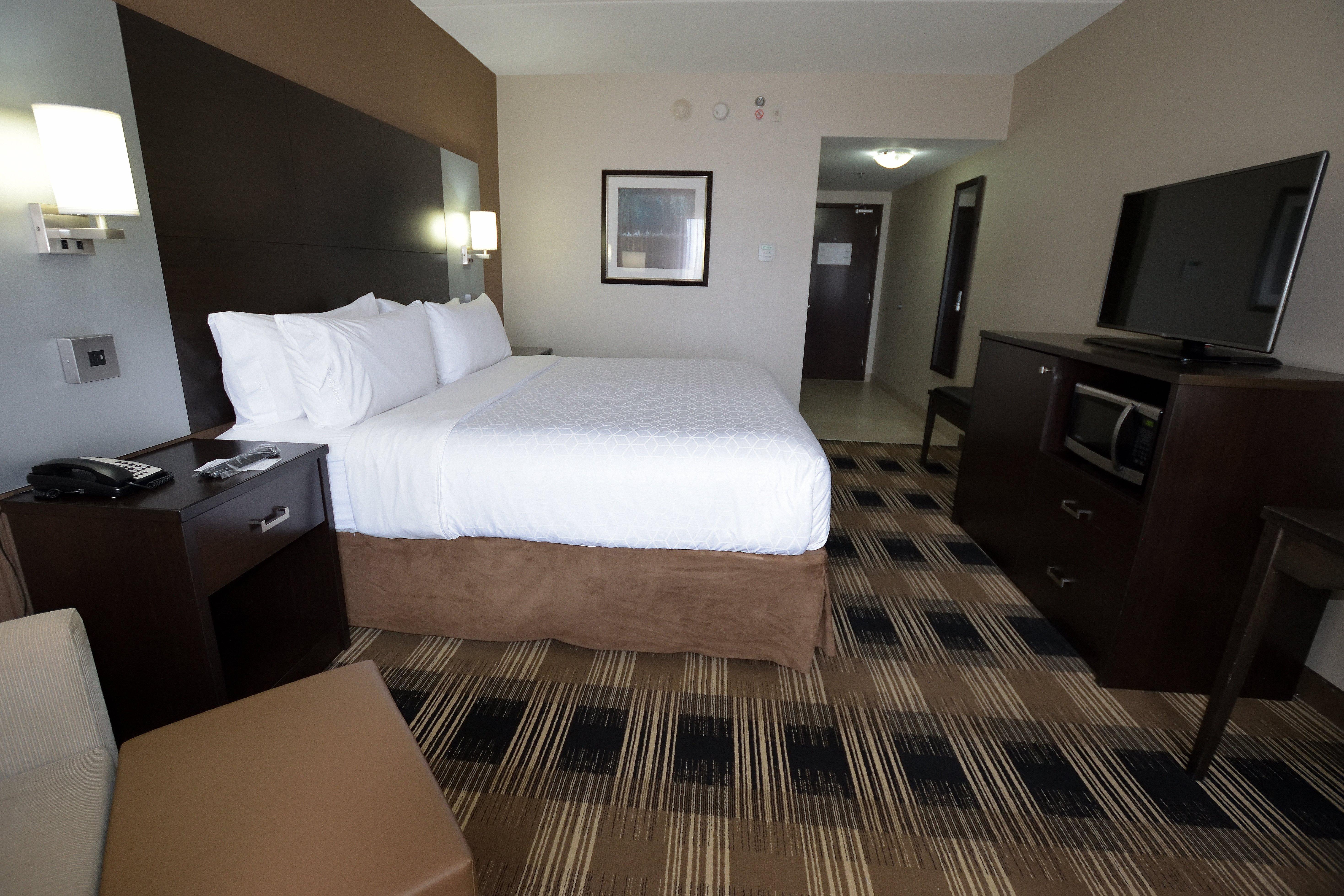 Holiday Inn Express & Suites Ottawa East-Orleans By Ihg Экстерьер фото