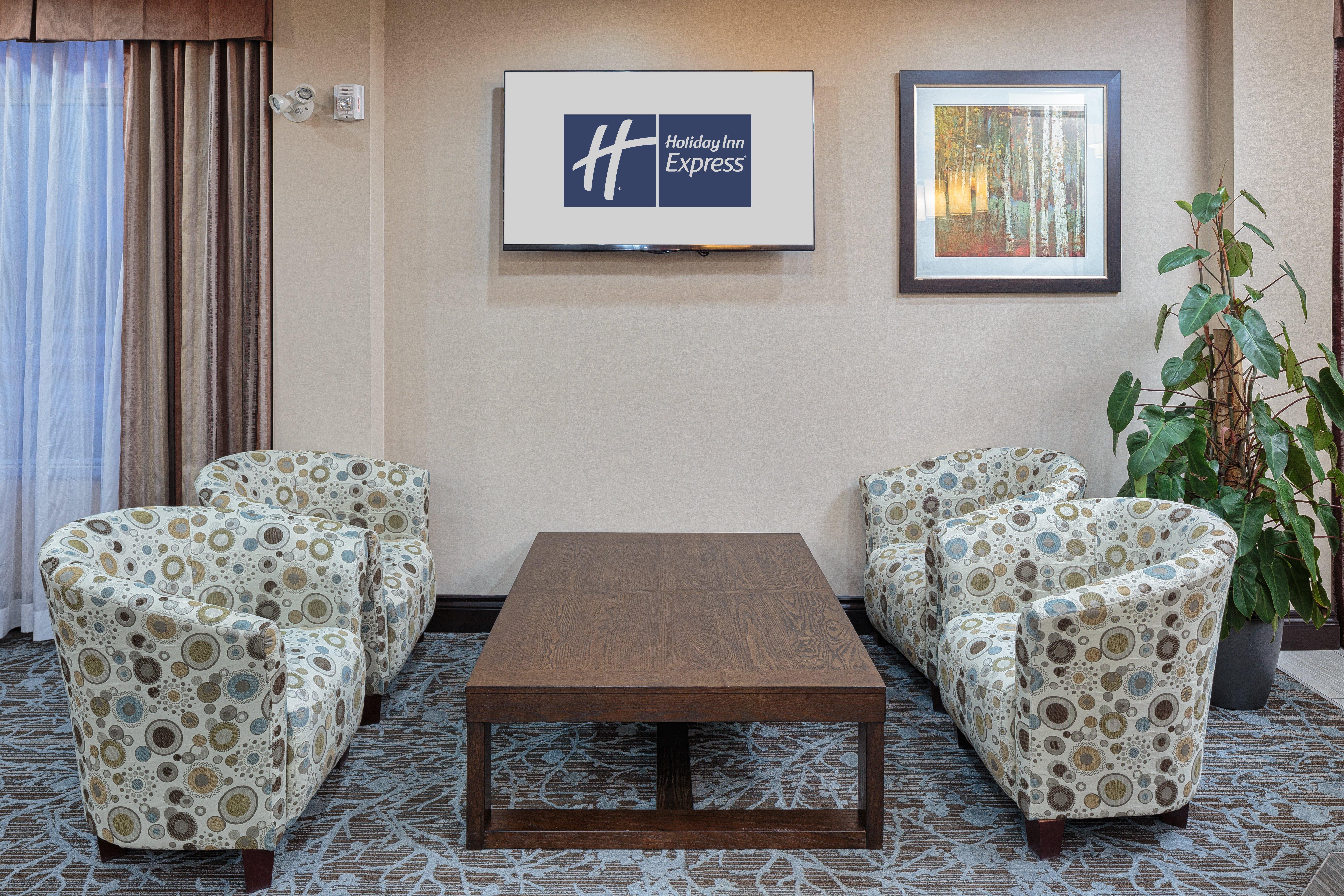Holiday Inn Express & Suites Ottawa East-Orleans By Ihg Экстерьер фото